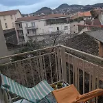 Grand F3 Clermont Ferrand Centre et Garage salins