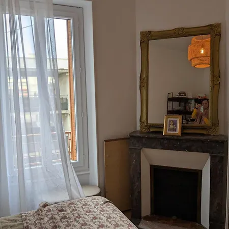 Appartement Grand F3 Ferrand Centre Et Garage Salins