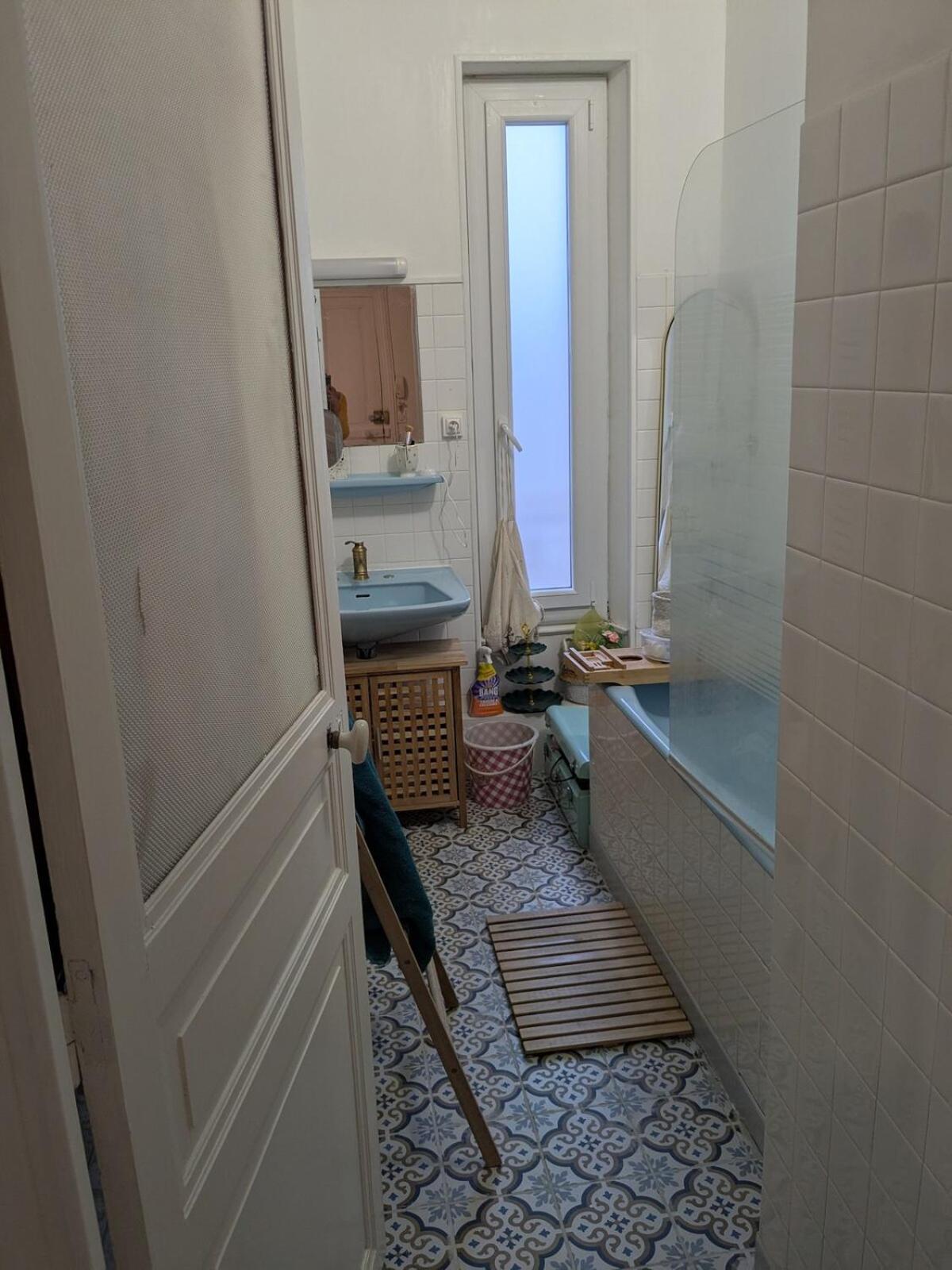 Appartement Grand F3 Ferrand Centre Et Garage Salins